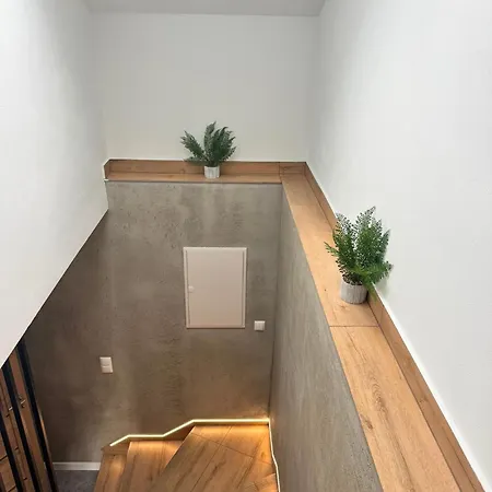 Happy House *
